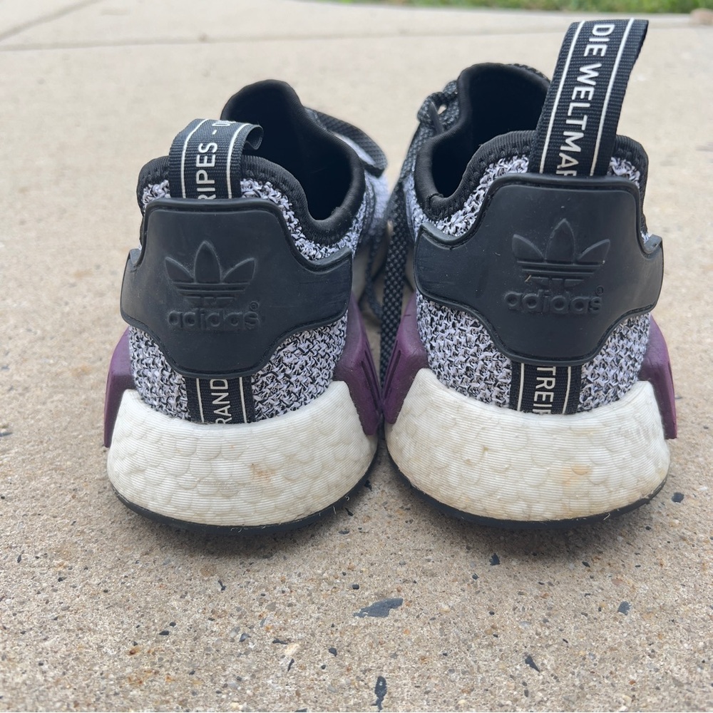 Men’s Champs Sports x NMD_R1 'Champs' | 10.5 - Picture 3 of 10